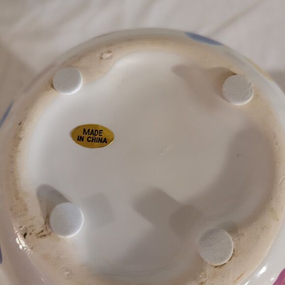 3 Cermaic Pieces 2 Mugs & Vase W/ Plush - Picture 13 of 16